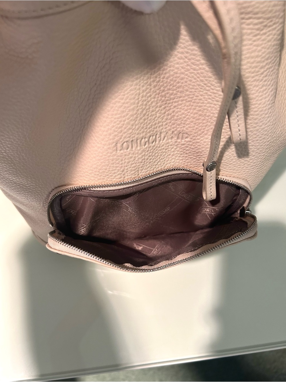 Longchamp Le Foulonne Pebbled Leather Drawstring Bucket Bag-Cream  1738-789-037 - Picture 12 of 17